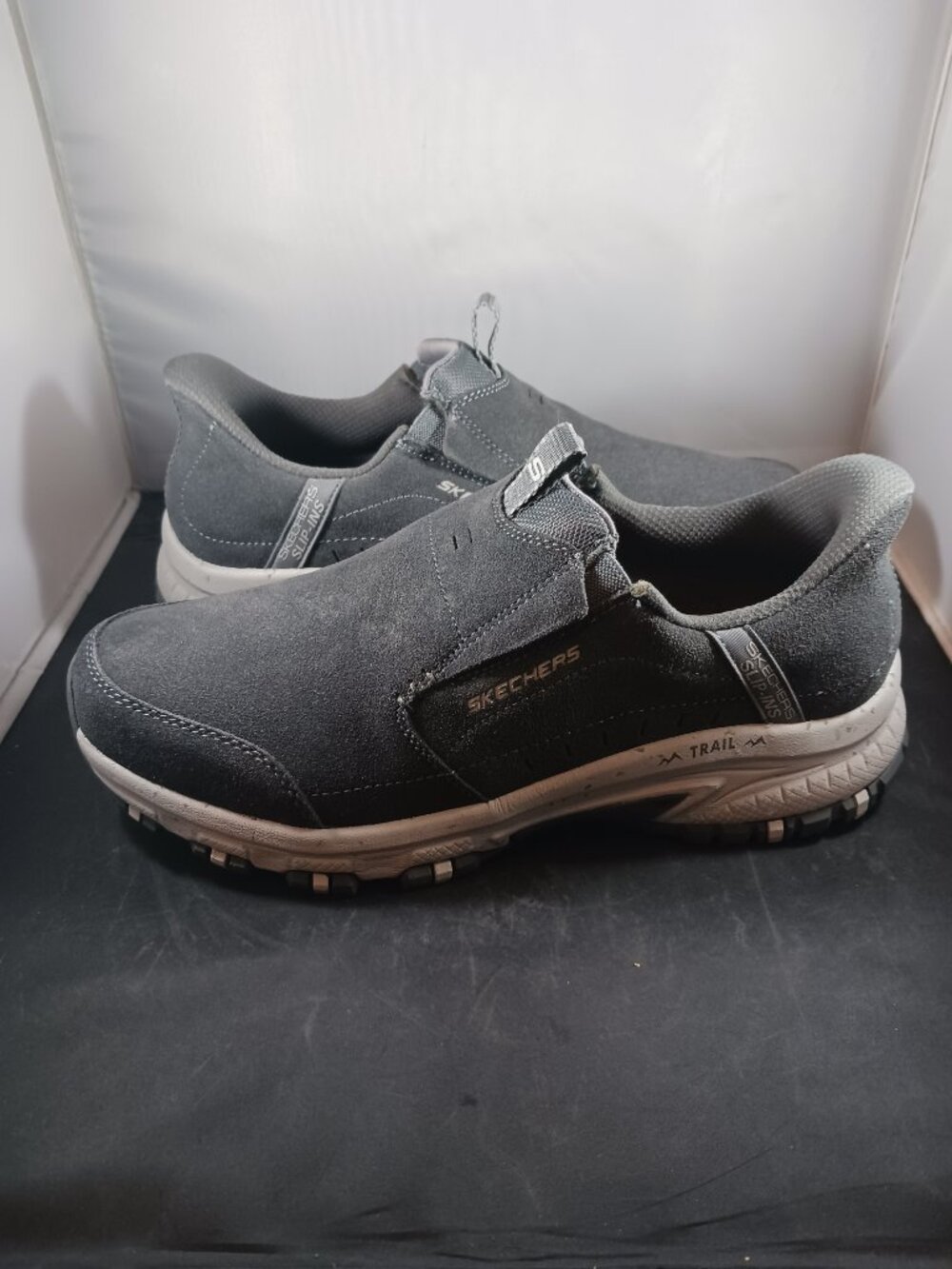 SKECHERS Hillcrest Cedar Root Hands Free Slip-in Men's Grey Shoes size 9M